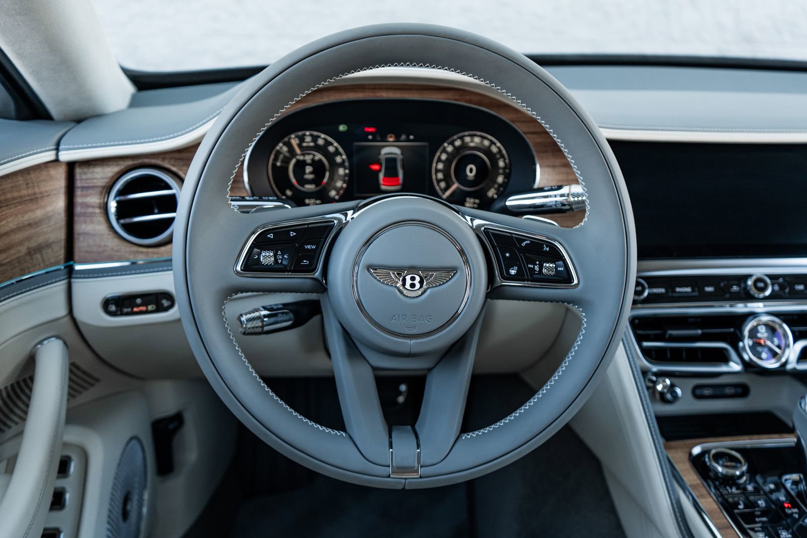 Certified 2026 Bentley Flying Spur Plug-In Hybrid image 25