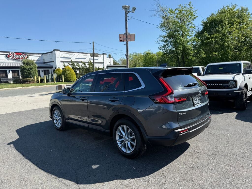Used 2024 Honda CR-V EX-L image 5