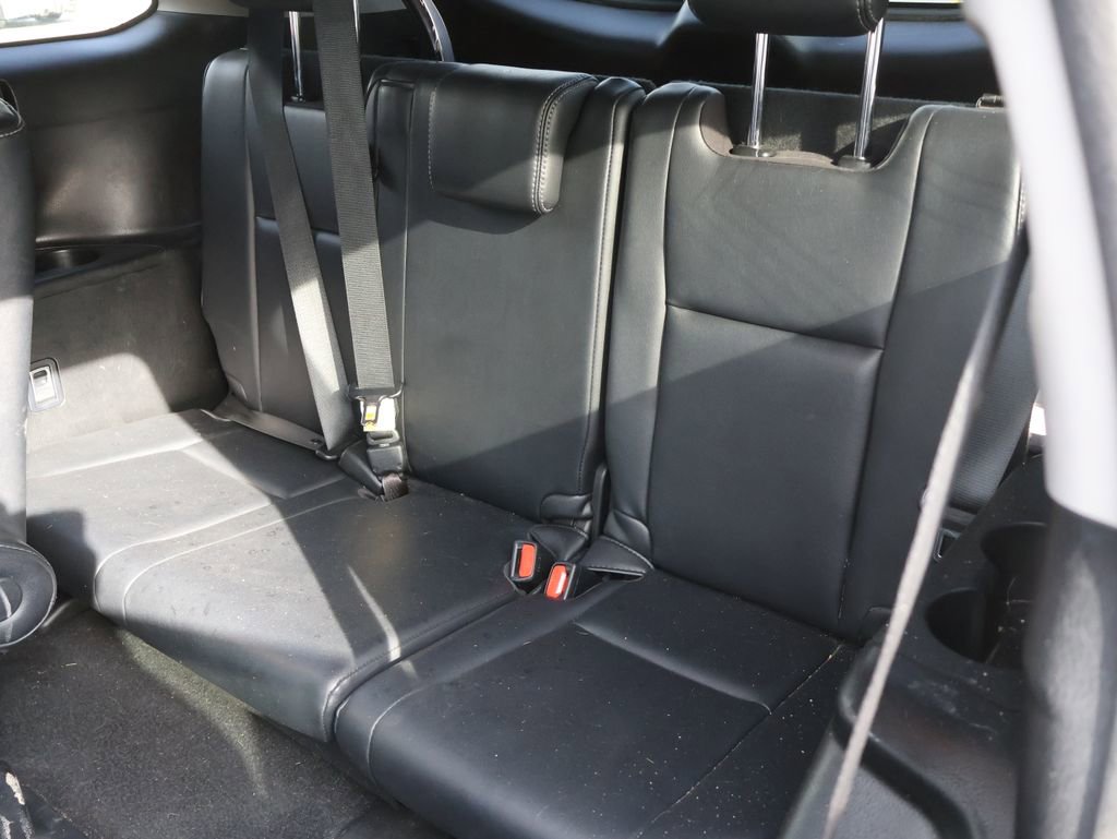 Used 2017 Toyota Highlander SE image 13