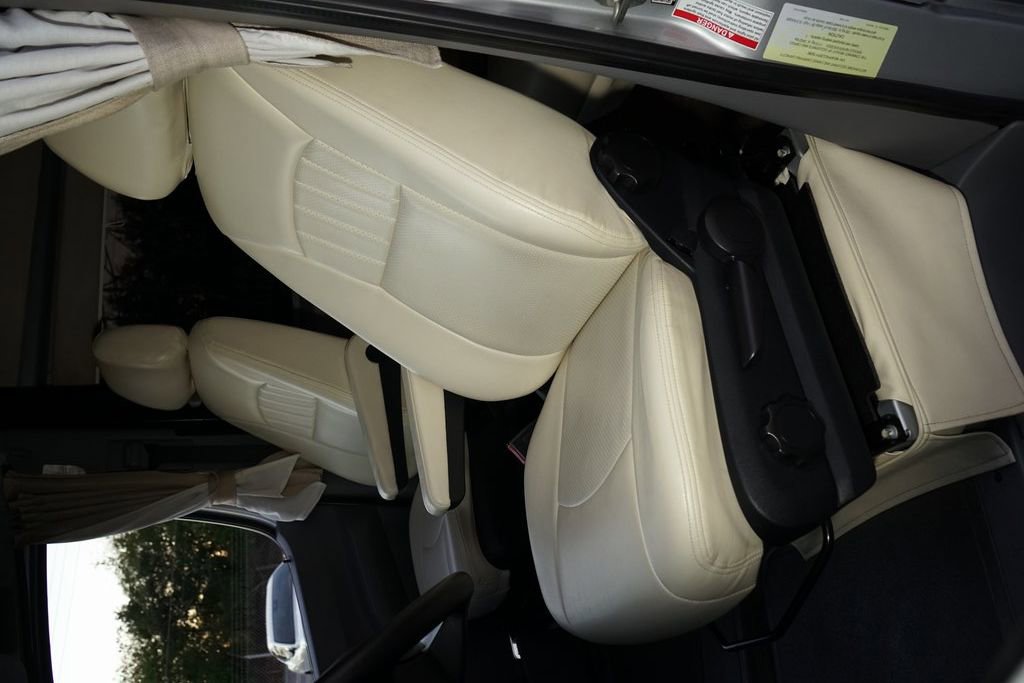 Used 2015 Mercedes-Benz Sprinter 3500 image 11