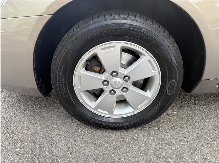 Used 2007 Chevrolet Impala LT w/ Preferred Equipment Group FWD image 9