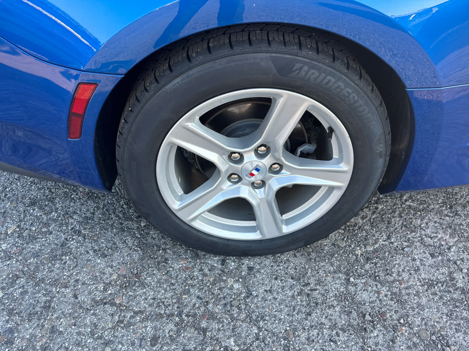 Used 2017 Chevrolet Camaro LT RWD image 5