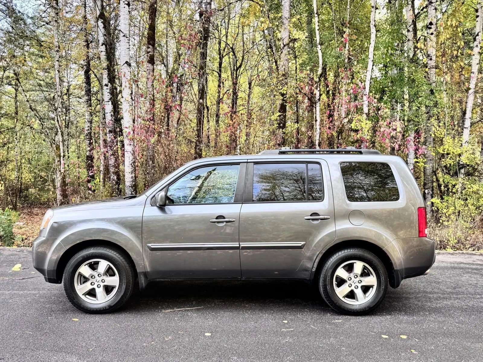 Used 2010 Honda Pilot EX-L image 2