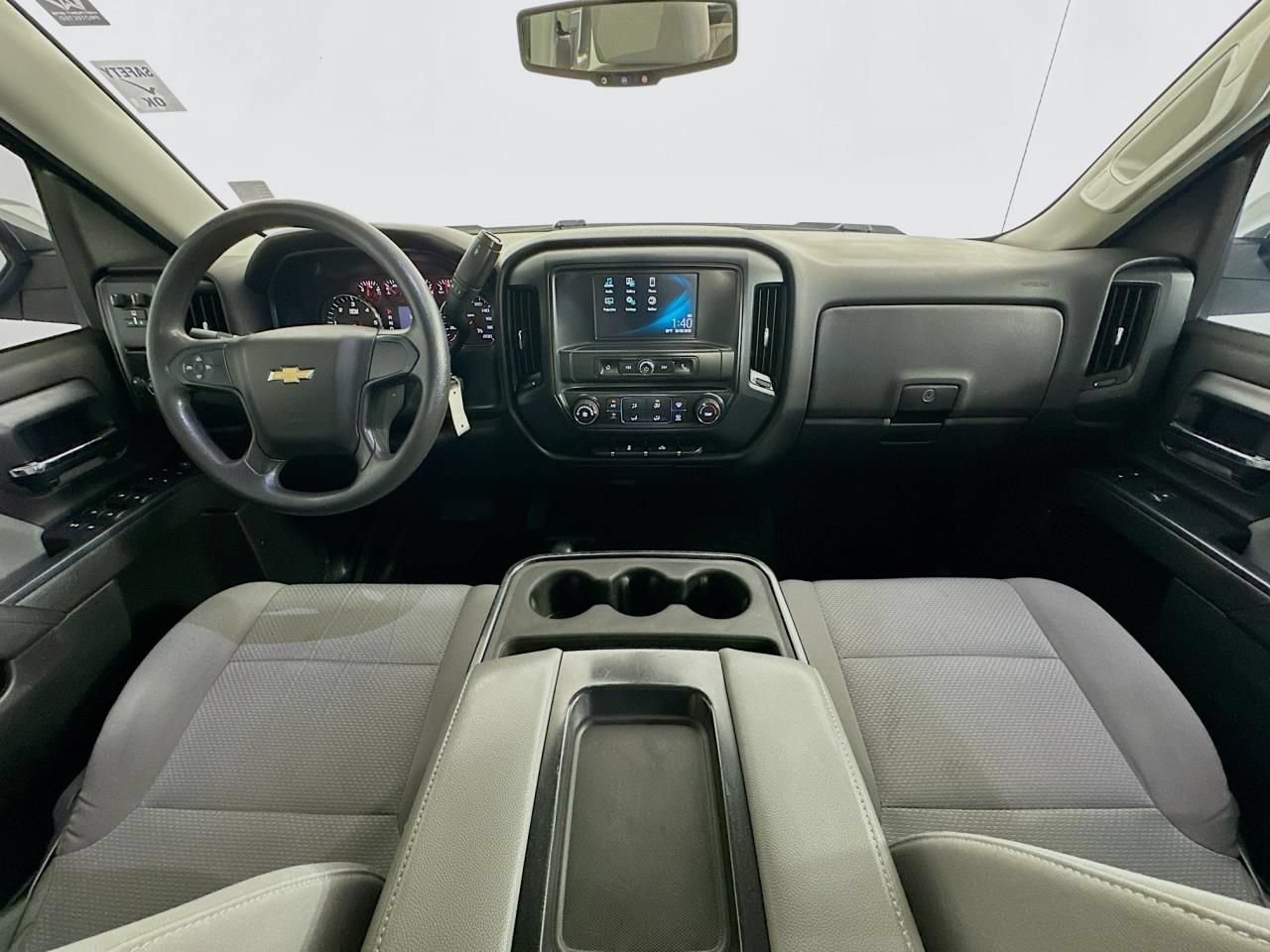 Used 2017 Chevrolet Silverado 1500 Custom w/ Custom Convenience Package AWD/4WD image 10