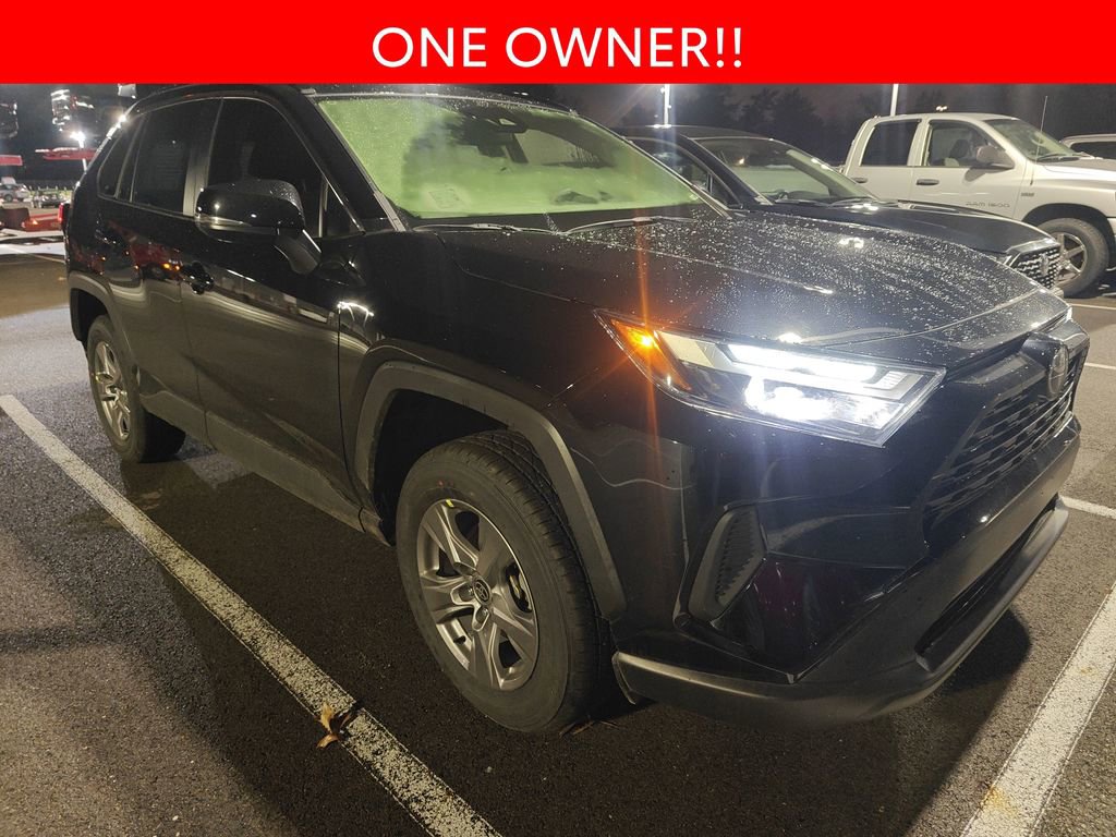 Used 2023 Toyota RAV4 XLE image 3