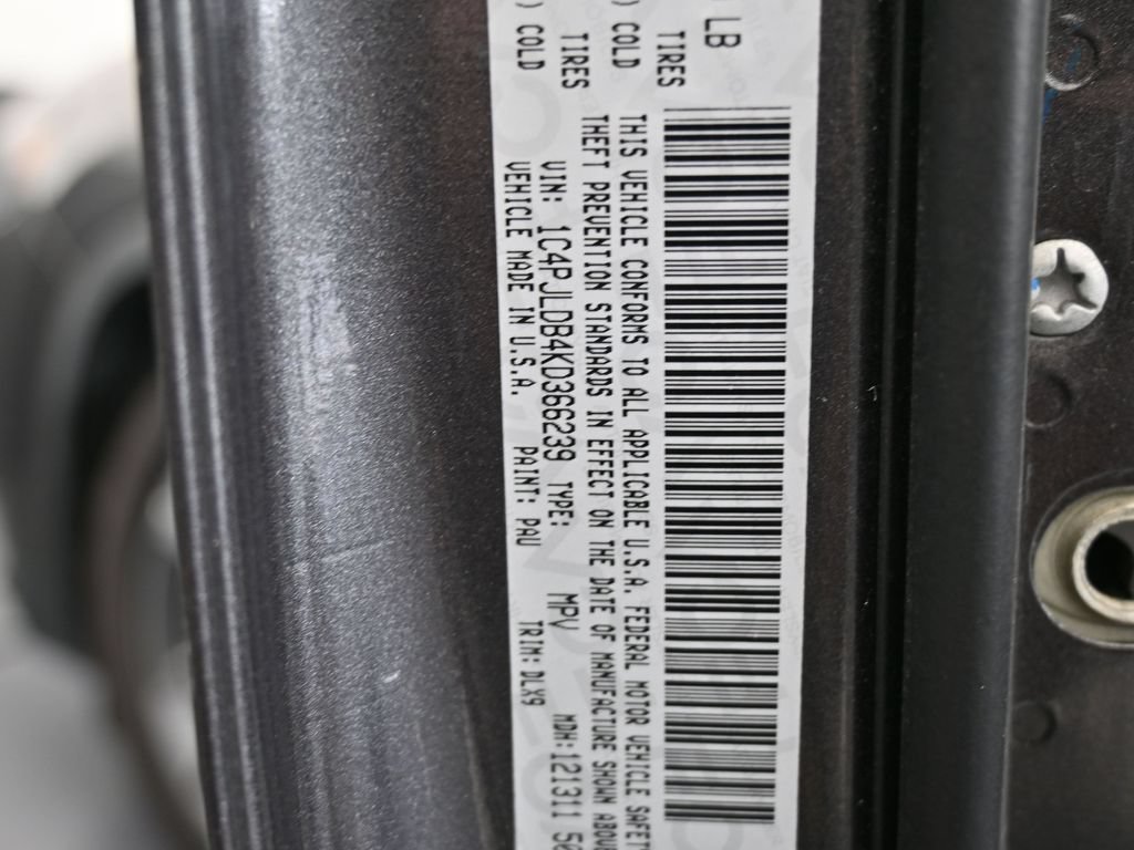 Used 2019 Jeep Cherokee Limited FWD image 17