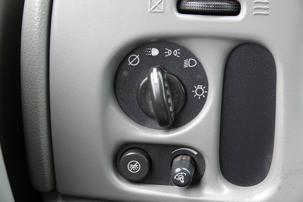 Used 2007 Chevrolet TrailBlazer LS w/ LS Preferred Equipment Group AWD/4WD image 75