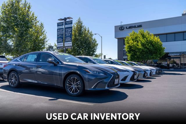 Used 2024 Lexus LX 600 4WD w/ Luxury Package image 33
