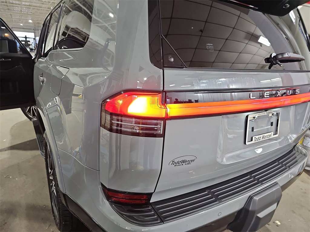 Used 2024 Lexus GX 550 image 37
