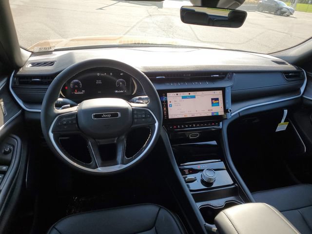 New 2026 Jeep Grand Cherokee Limited w/ Limited Altitude Package AWD/4WD image 14