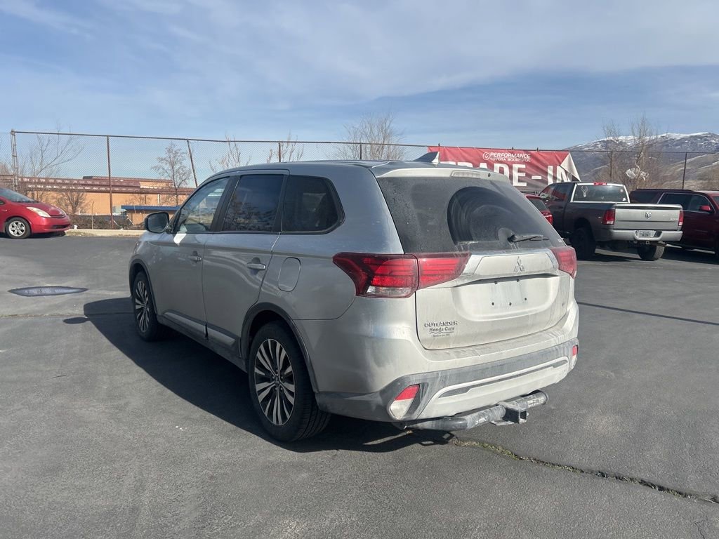 Used 2020 Mitsubishi Outlander SE image 6