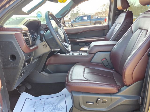 Used 2024 Ford Expedition Limited image 5