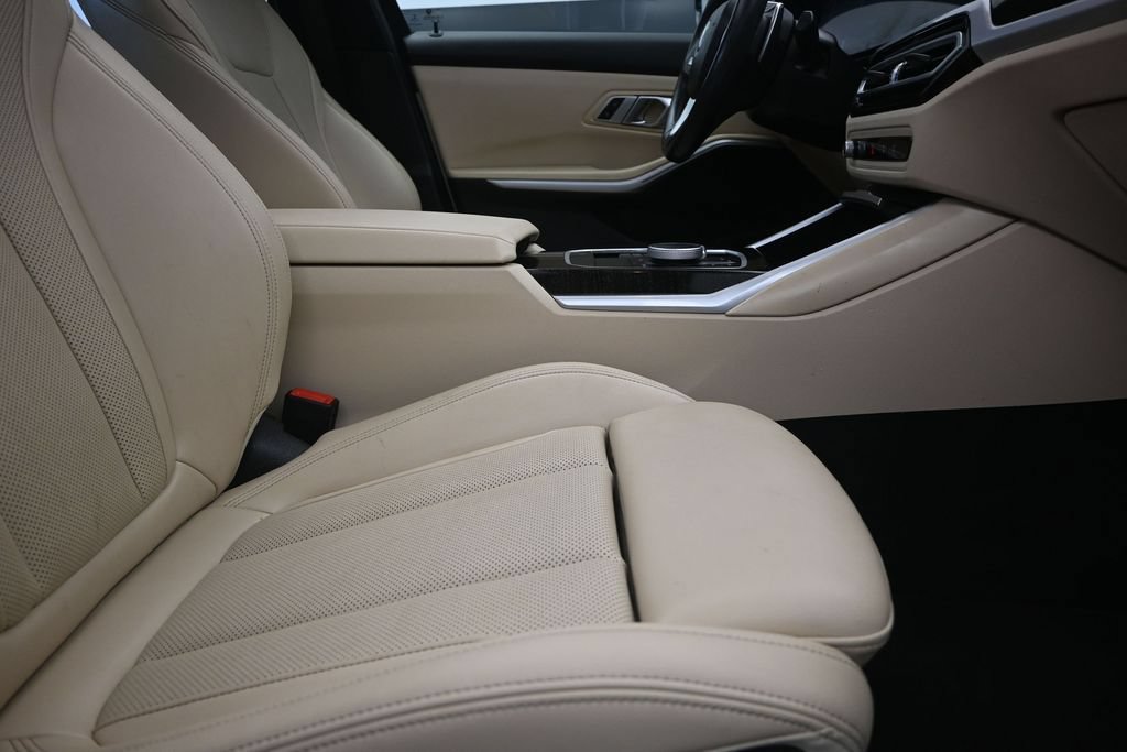 Certified 2023 BMW 330i Sedan w/ Driving Assistance Package RWD image 25