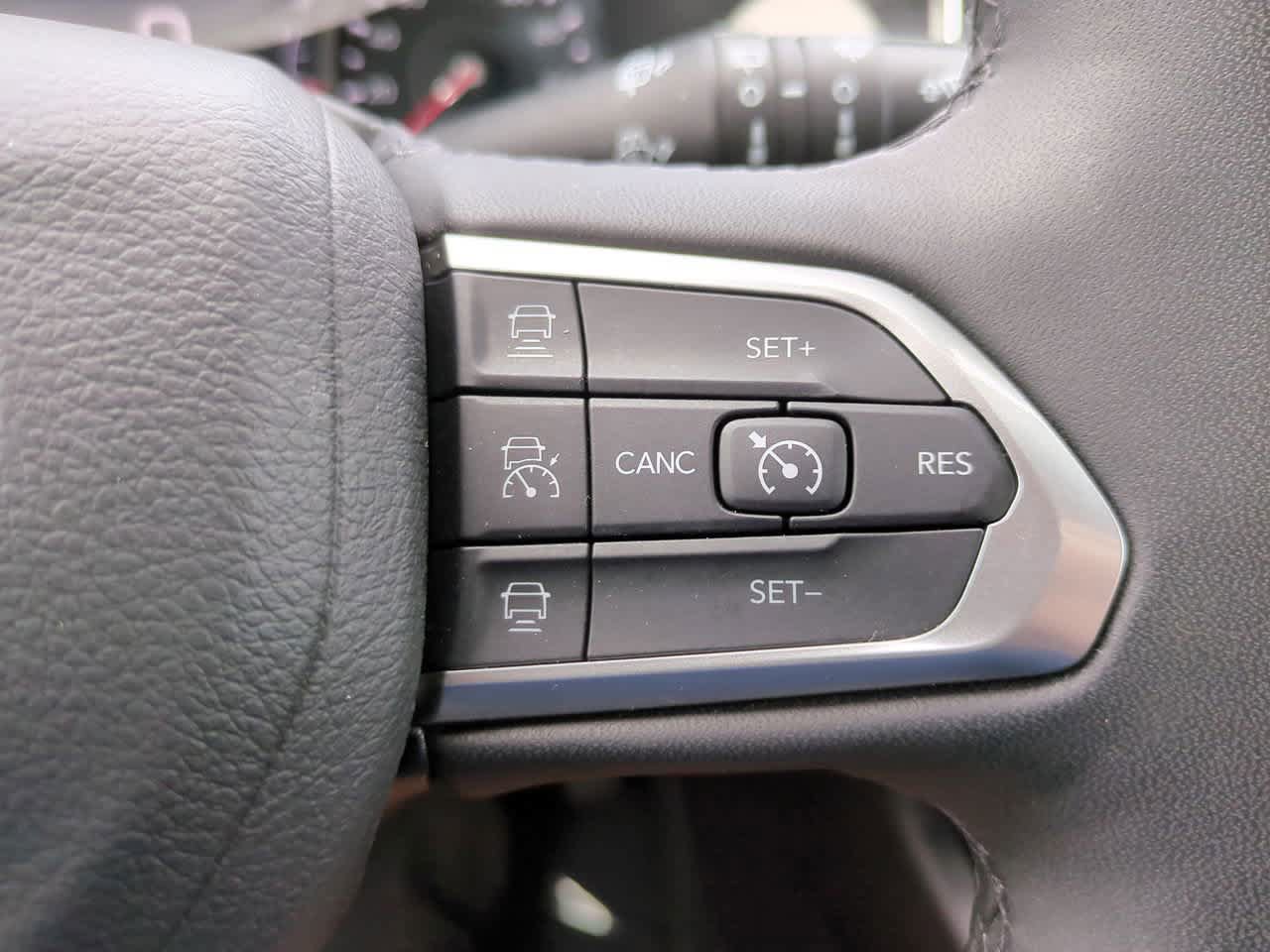 Used 2025 Jeep Compass Limited AWD/4WD image 23