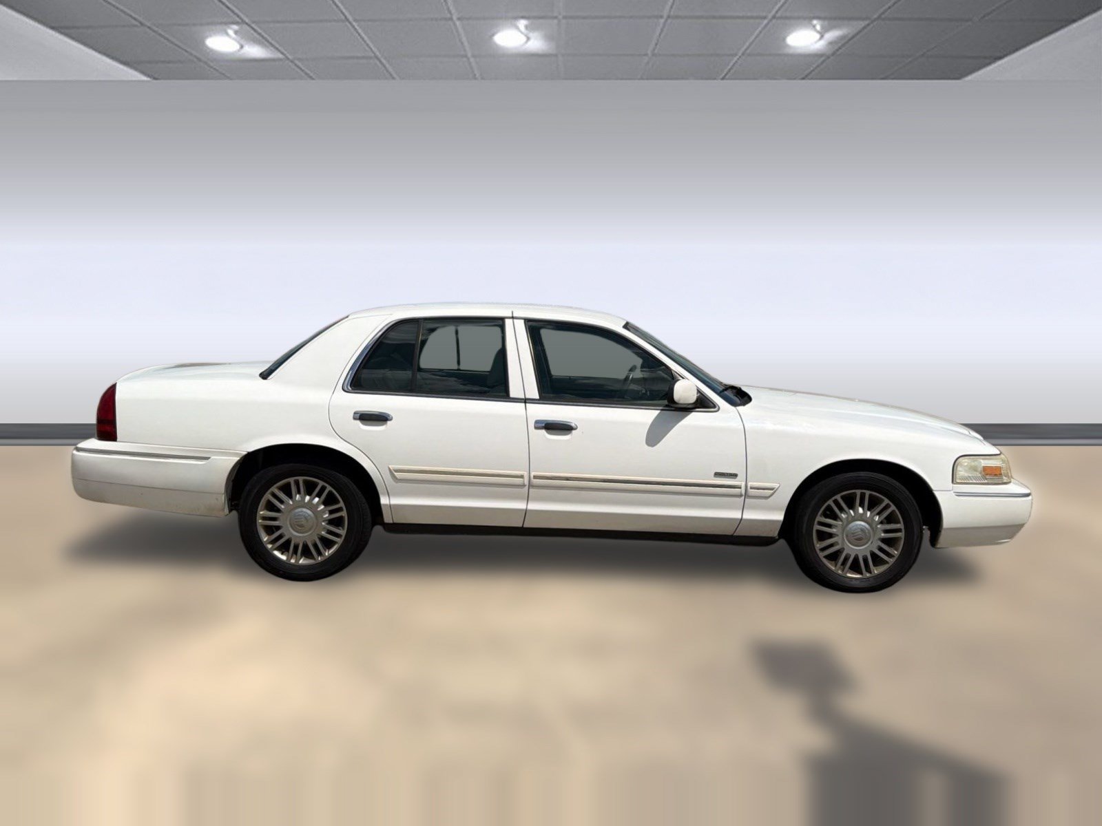 Used 2010 Mercury Grand Marquis LS RWD image 7