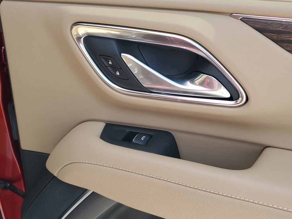 Used 2024 Chevrolet Suburban Premier image 50