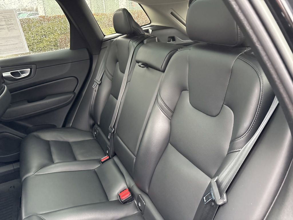 Certified 2023 Volvo XC60 B5 Core w/ Climate Package AWD/4WD image 38