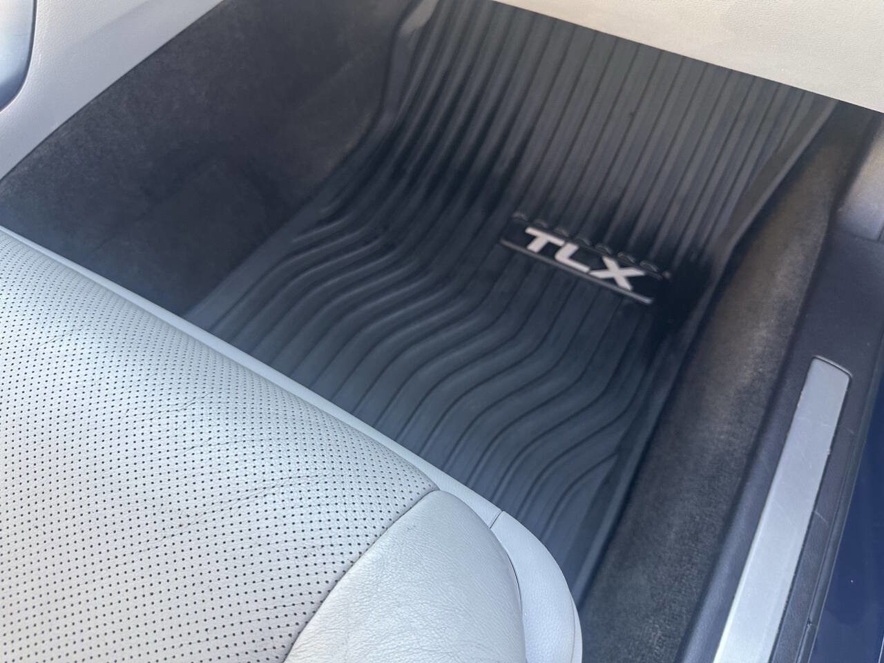 Used 2016 Acura TLX V6 w/ Technology Package image 18