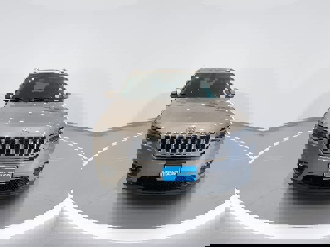 Used 2019 Jeep Cherokee Latitude Plus image 3