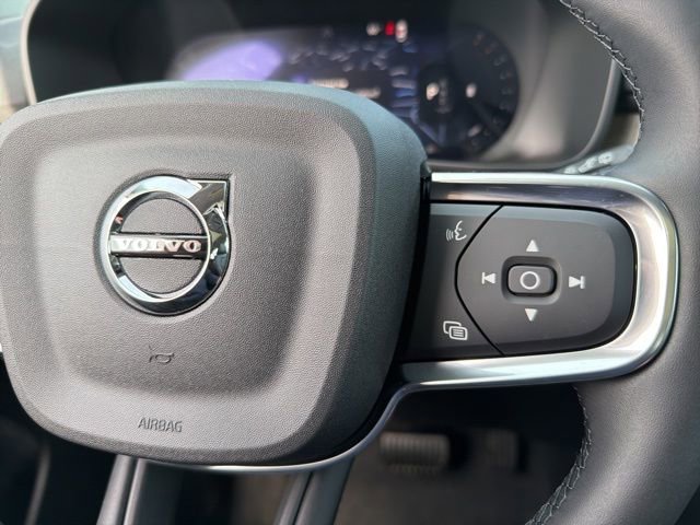 New 2026 Volvo XC40 B5 Core w/ Protection Package Premier image 18