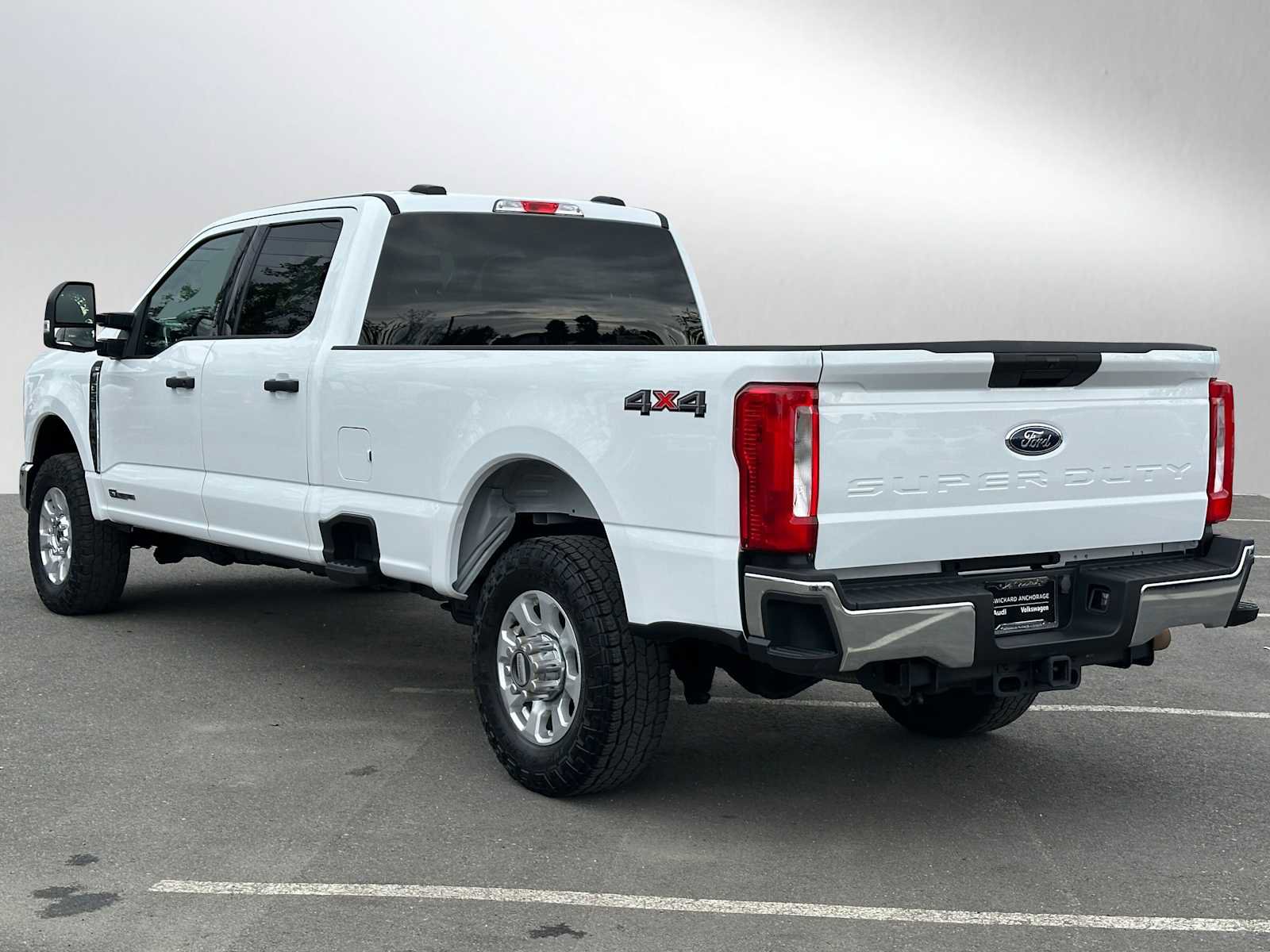 Used 2023 Ford F350 XLT image 5