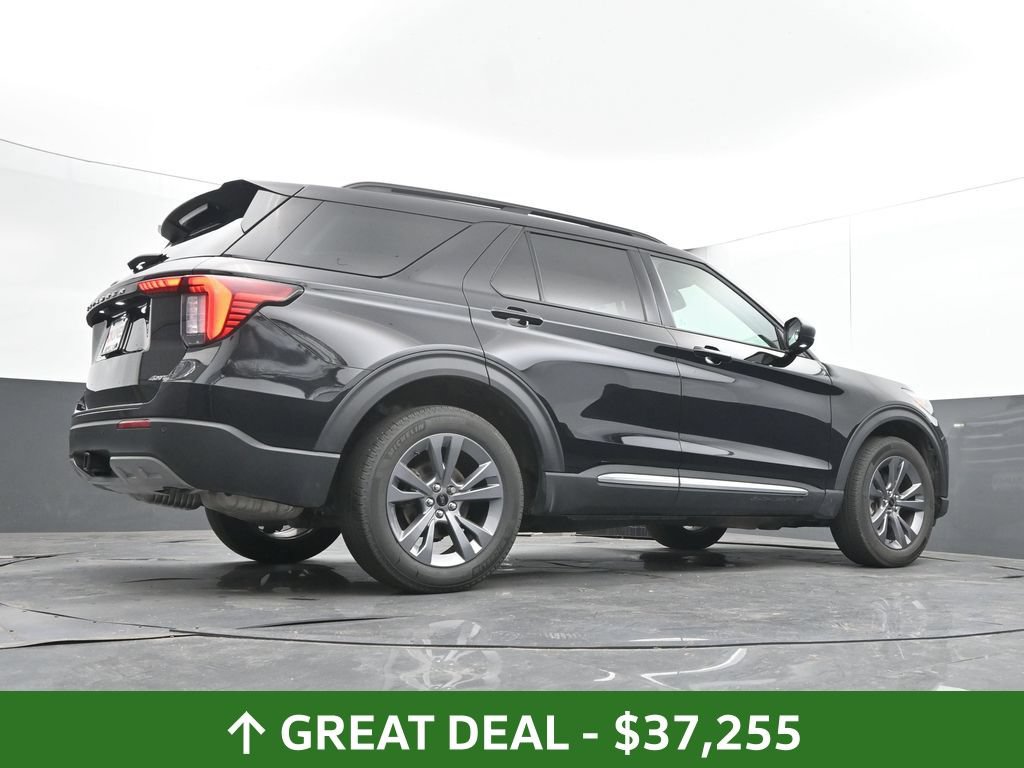 Used 2025 Ford Explorer Active w/ Active Comfort Package AWD/4WD image 44