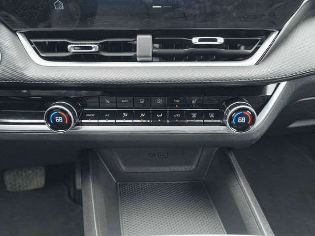 Used 2025 Chevrolet Equinox LT w/ Convenience Package II AWD/4WD image 32