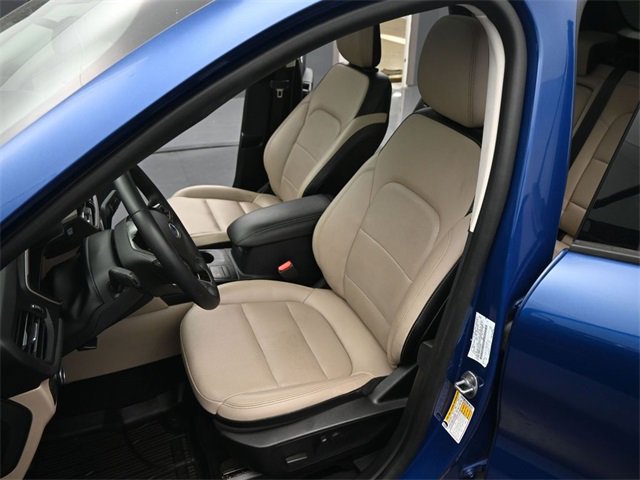 Used 2022 Ford Escape SEL image 11