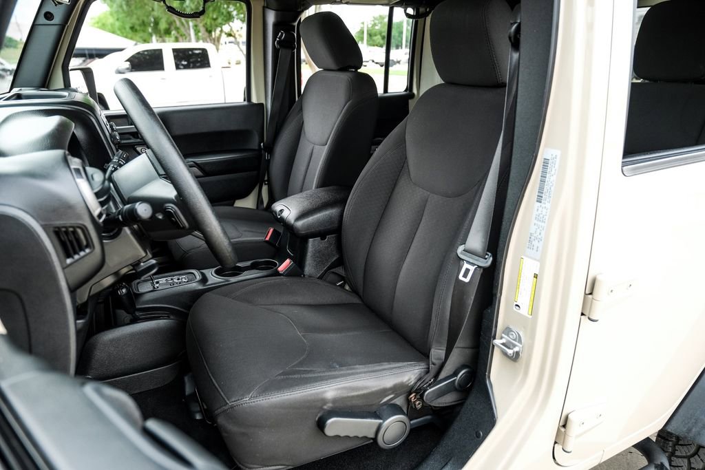 Used 2016 Jeep Wrangler Unlimited Sport AWD/4WD image 29