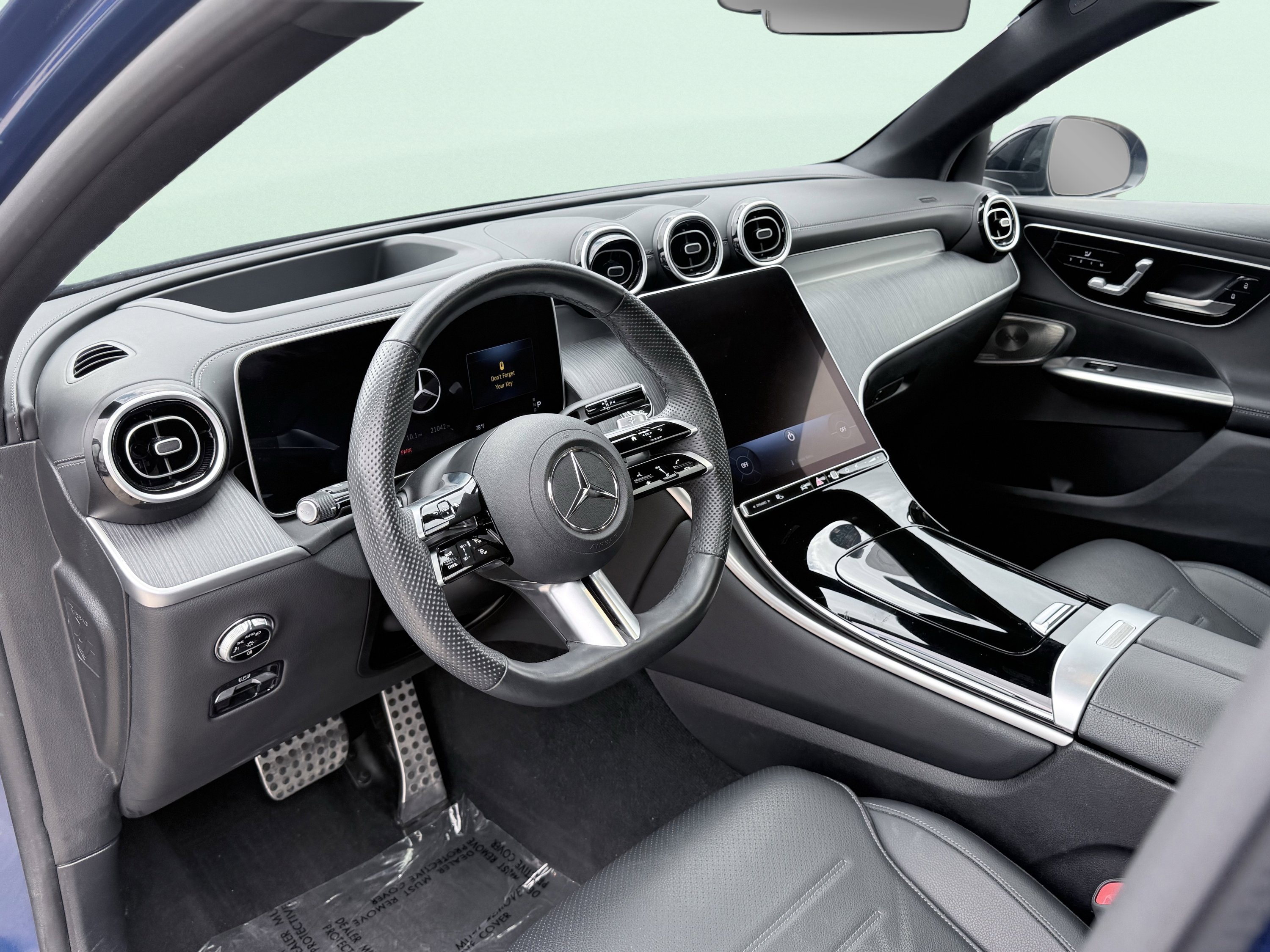 Used 2024 Mercedes-Benz GLC 300 4MATIC w/ AMG Line image 27