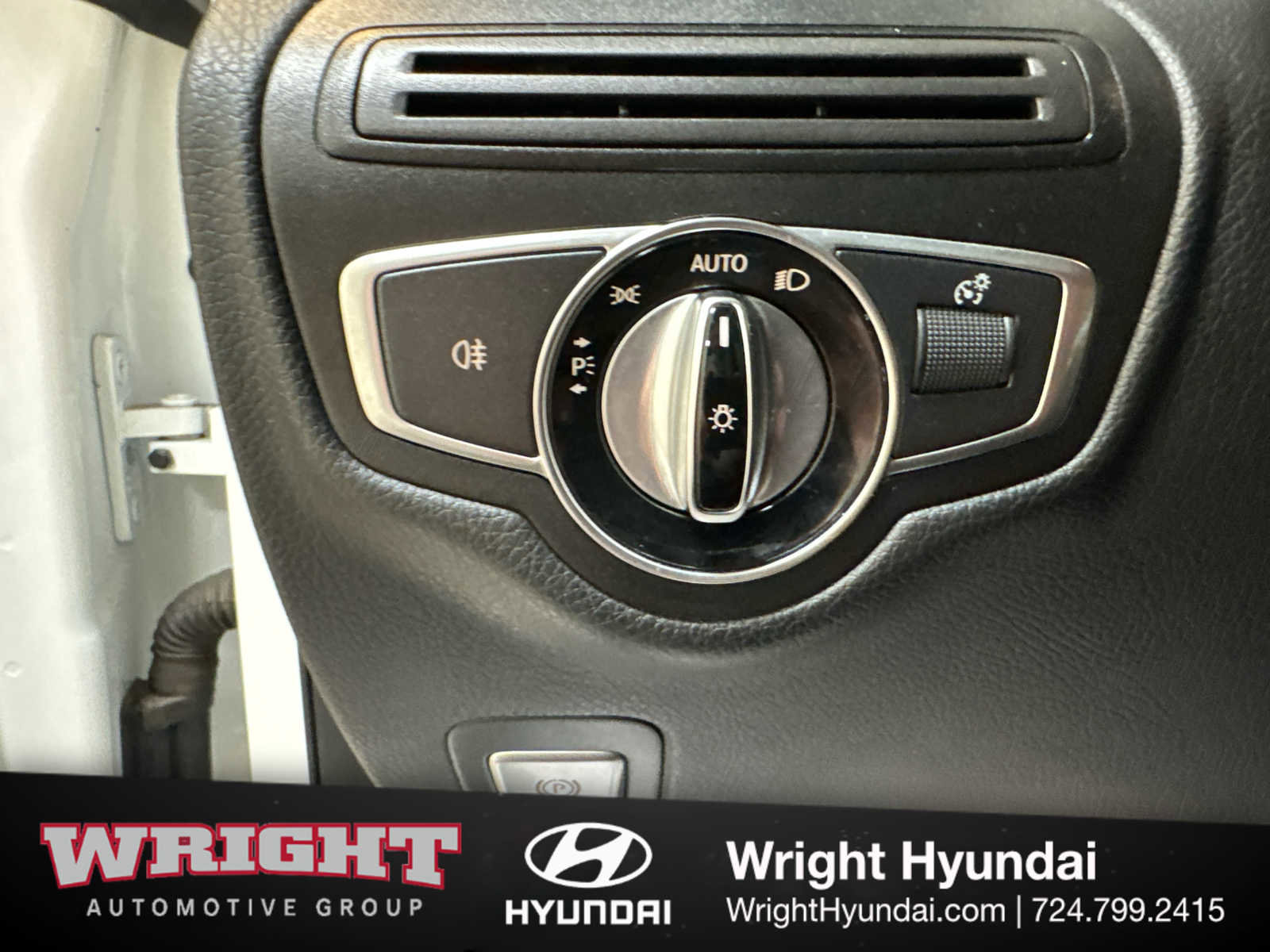 Used 2017 Mercedes-Benz GLC 300 4MATIC image 23