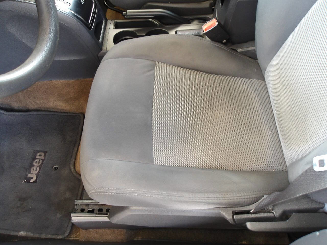 Used 2016 Jeep Compass Sport w/ Power Value Group image 17