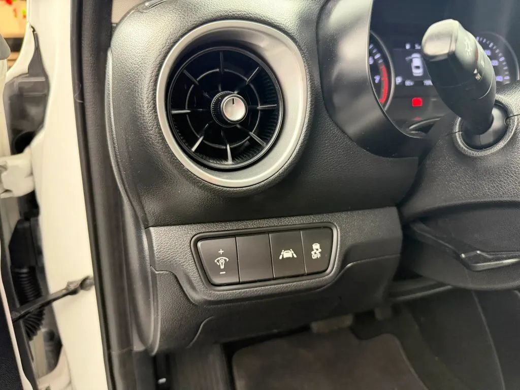 Used 2019 Kia Forte LXS FWD image 24
