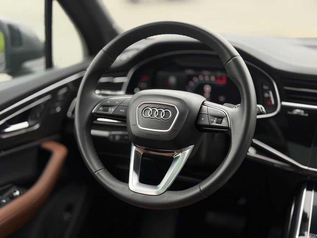 Used 2023 Audi Q7 3.0T Premium Plus w/ Premium Plus Package image 12