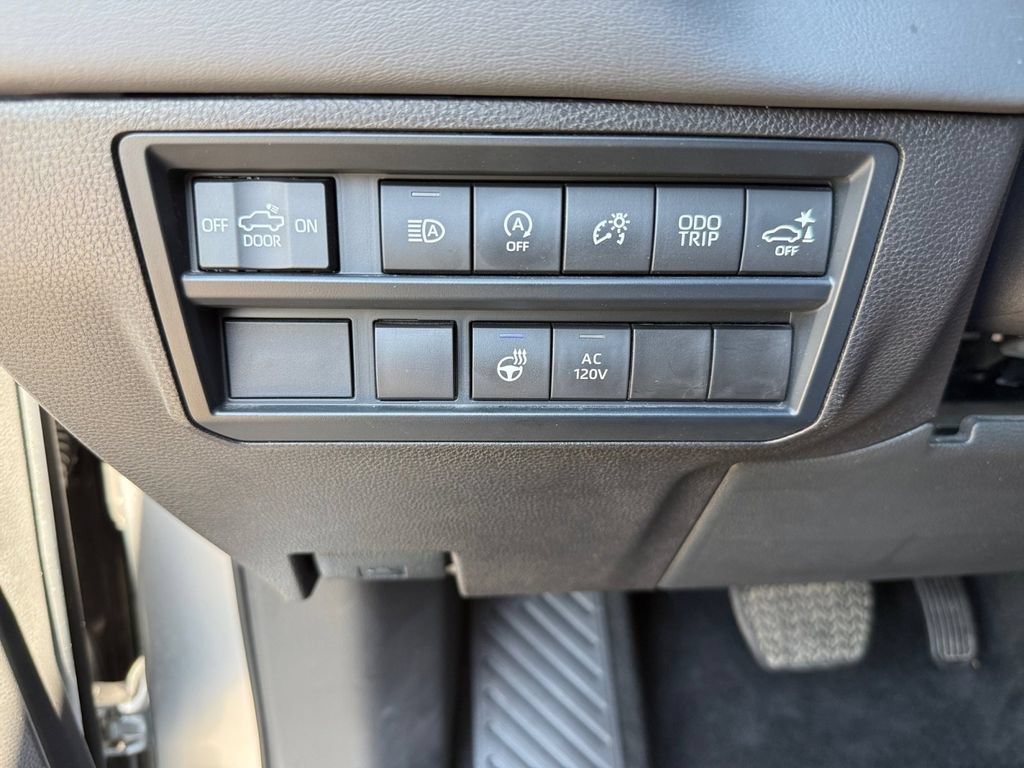 Used 2025 Toyota Tundra Platinum AWD/4WD image 24