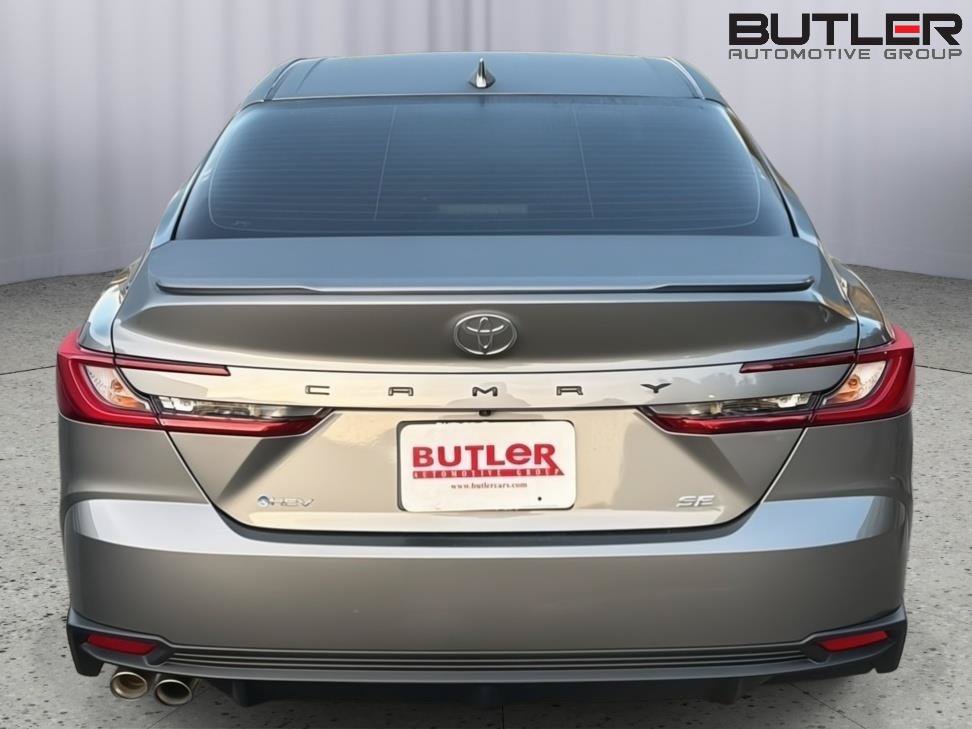 New 2026 Toyota Camry SE w/ Convenience Package FWD image 5