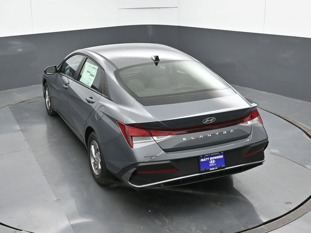 New 2026 Hyundai Elantra SE FWD image 20