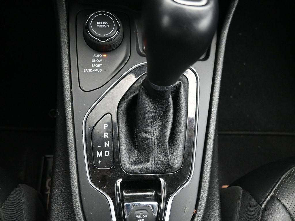 Used 2022 Jeep Cherokee Limited image 17