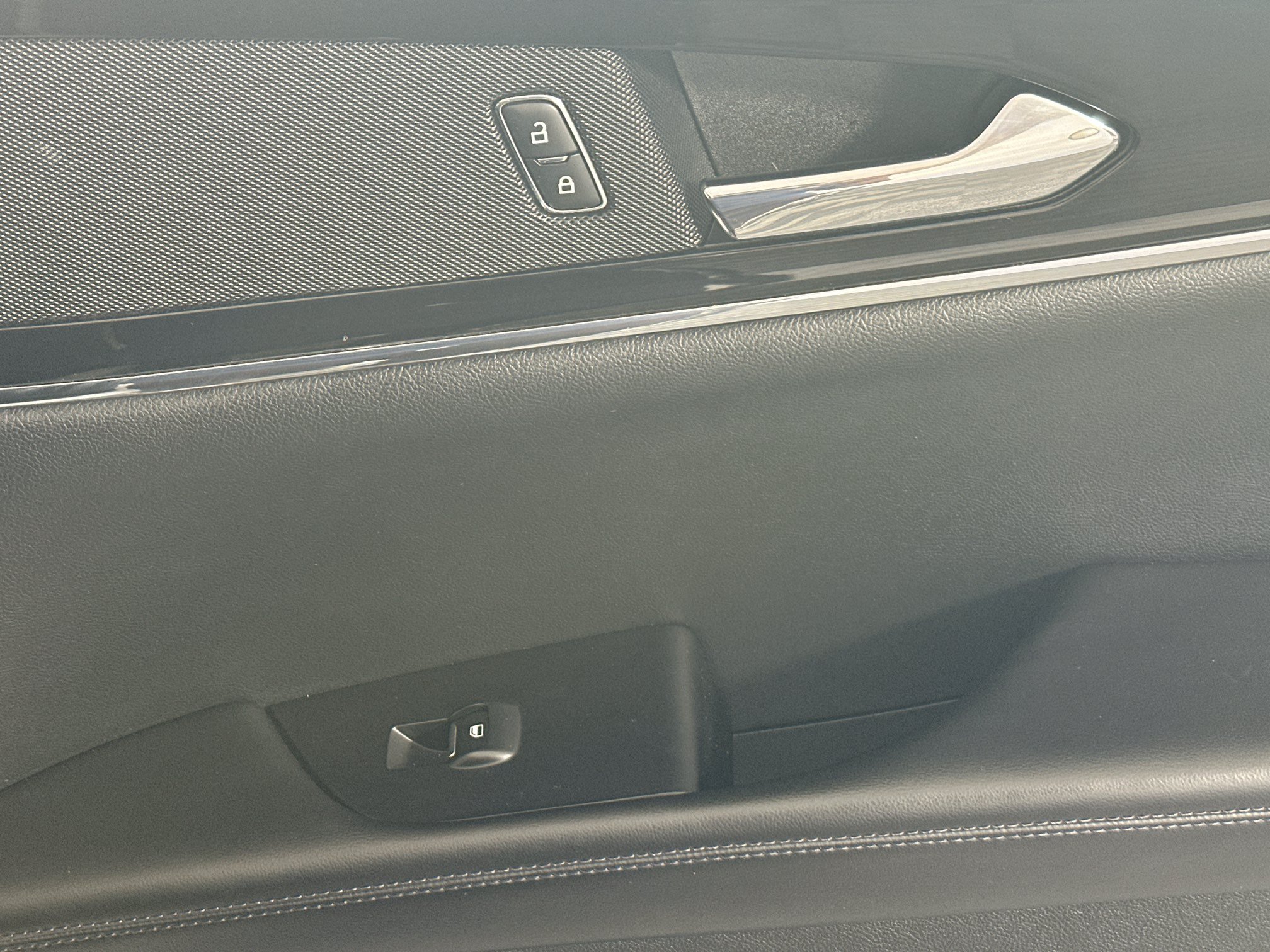 Used 2023 Lincoln Nautilus AWD w/ Premium Package image 29