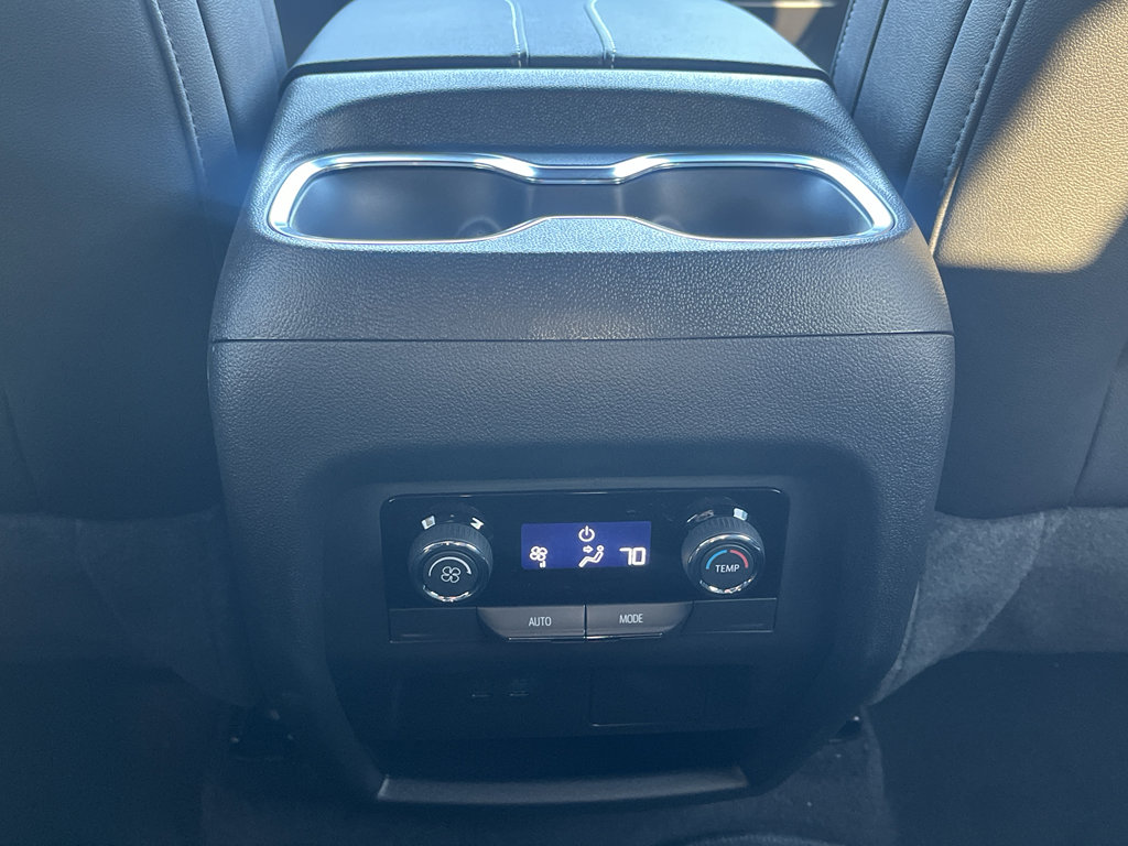 New 2026 Chevrolet Traverse LT image 17