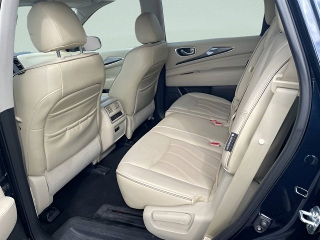 Used 2019 INFINITI QX60 Luxe w/ Essential Package image 17