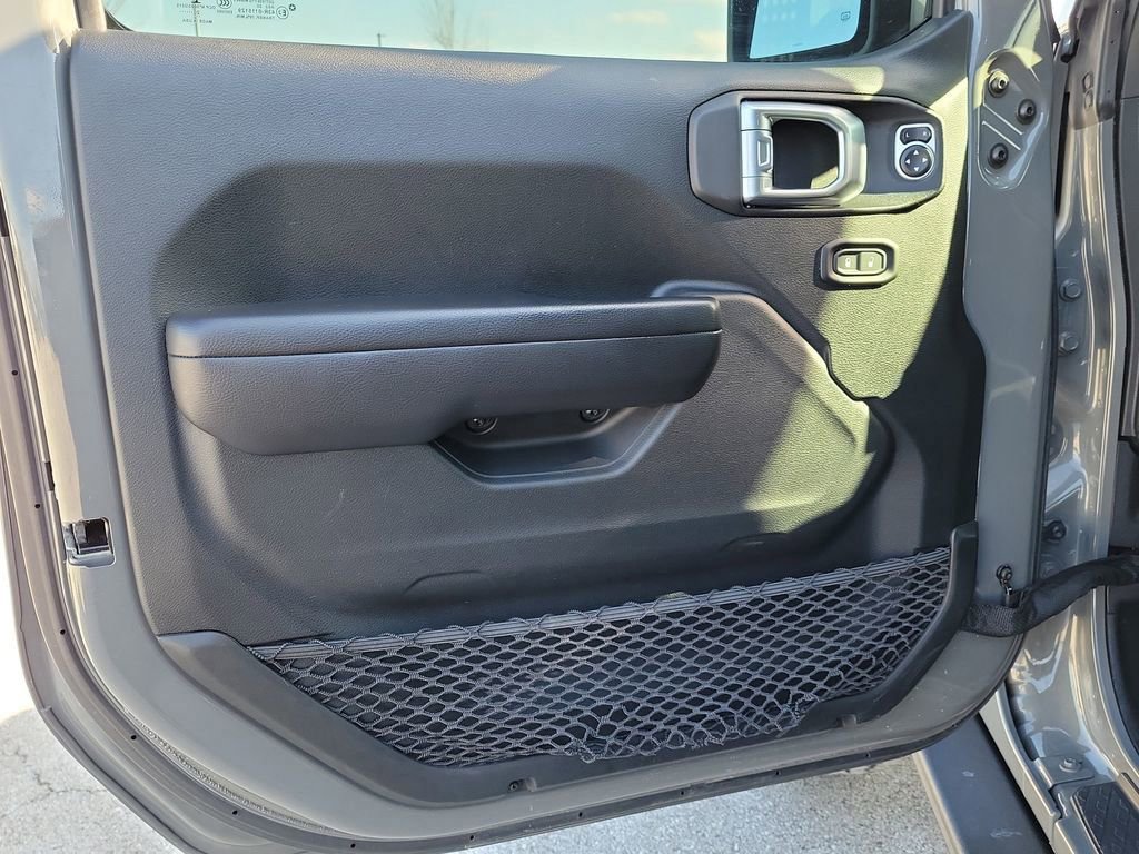 Used 2020 Jeep Gladiator Sport w/ Quick Order Package 24S image 15