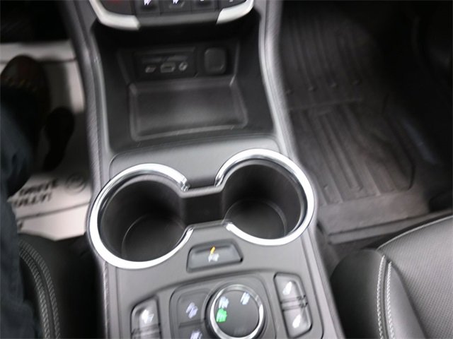Used 2023 GMC Terrain SLT w/ Infotainment Package II image 10