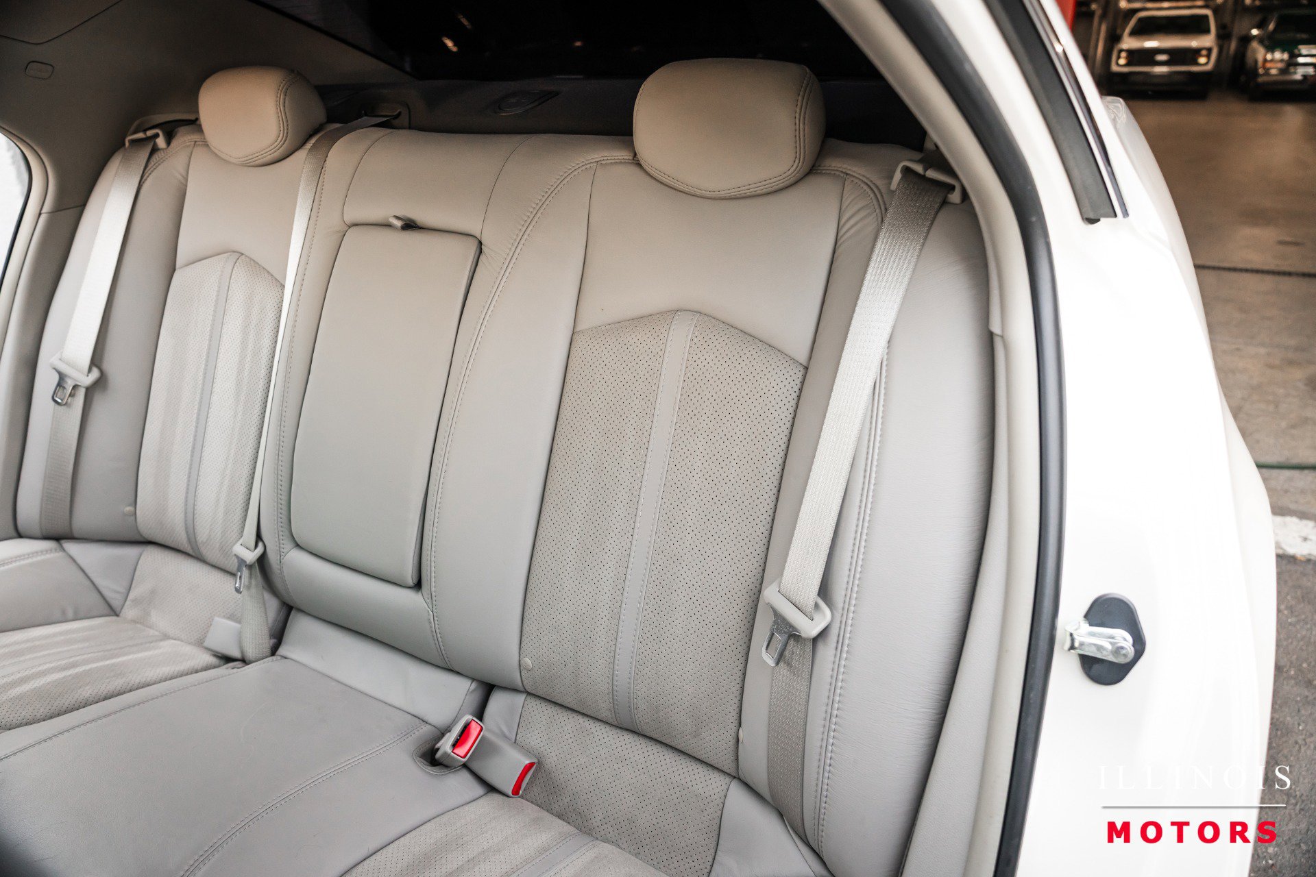 Used 2011 Cadillac CTS V w/ Wood Trim Package RWD image 33