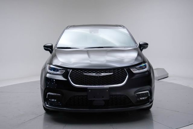 Used 2025 Chrysler Pacifica Select FWD image 8