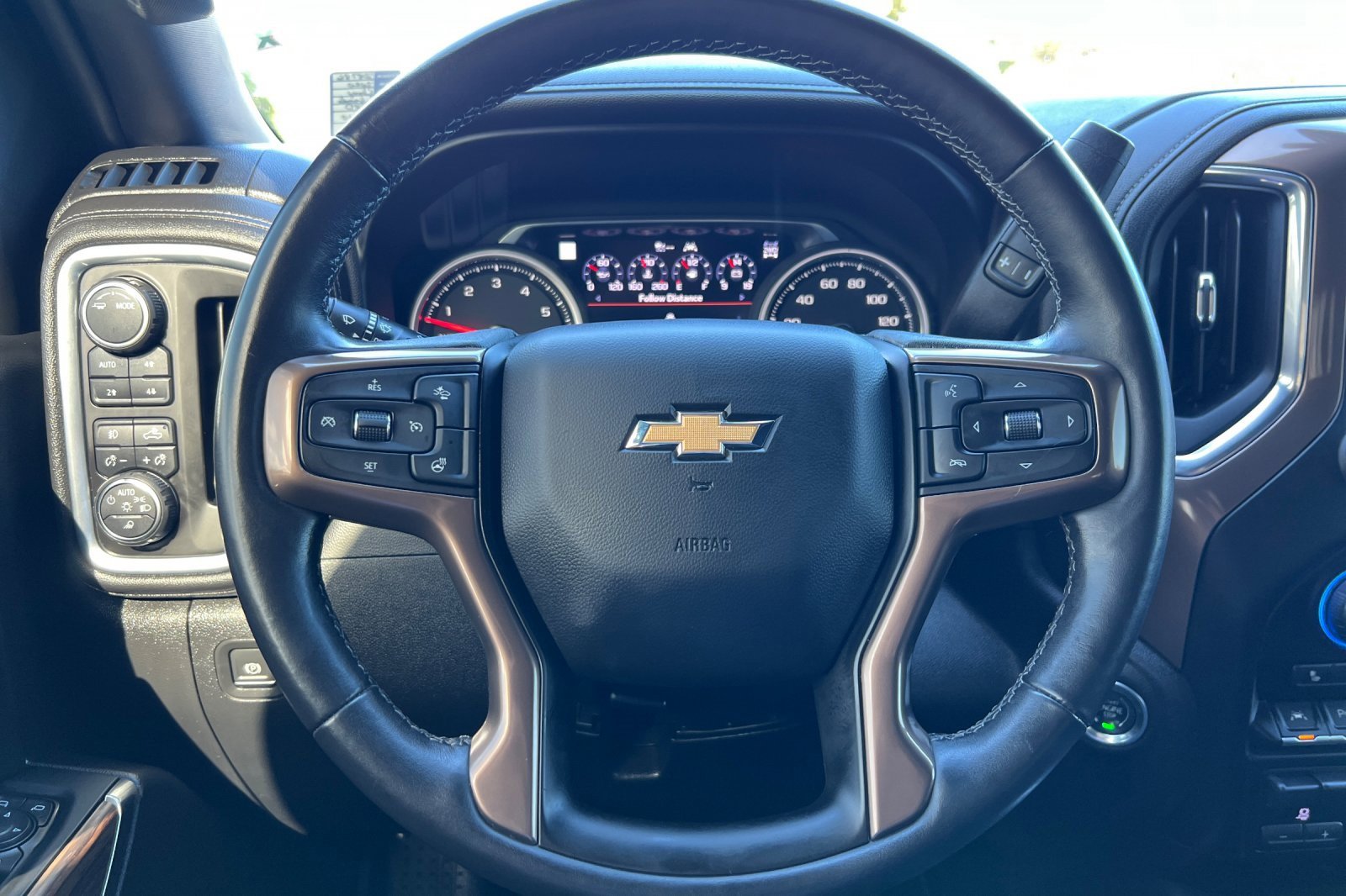 Used 2020 Chevrolet Silverado 1500 High Country w/ Technology Package image 24