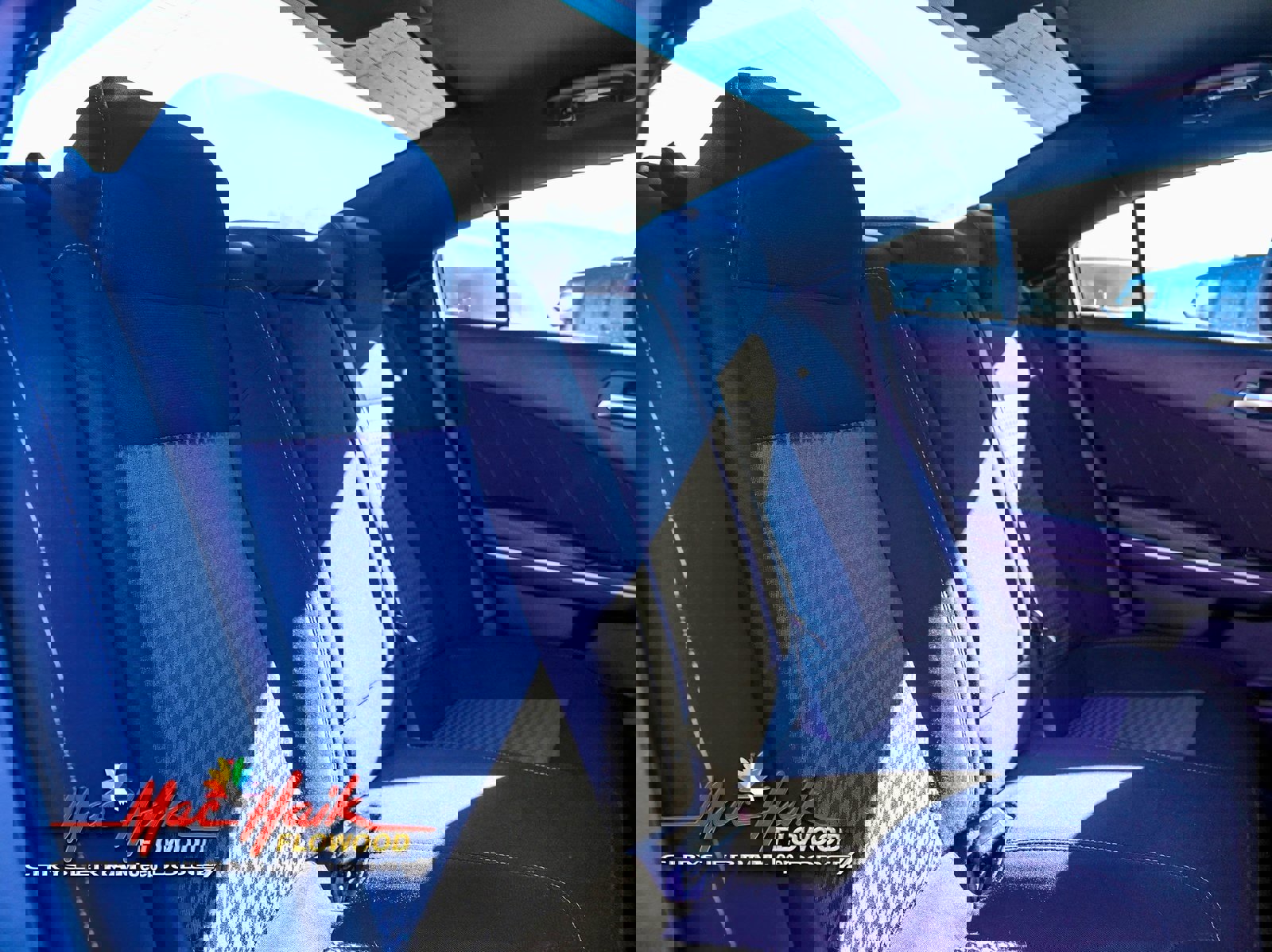 Used 2023 Dodge Charger Scat Pack w/ Navigation & Travel Group image 10