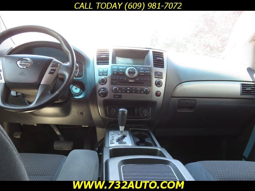 Used 2014 Nissan Armada SV AWD/4WD image 24