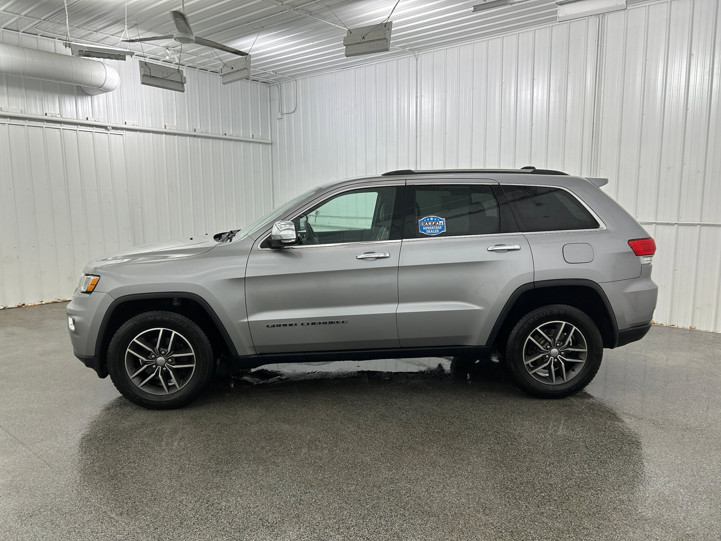 Used 2018 Jeep Grand Cherokee Limited AWD/4WD image 22