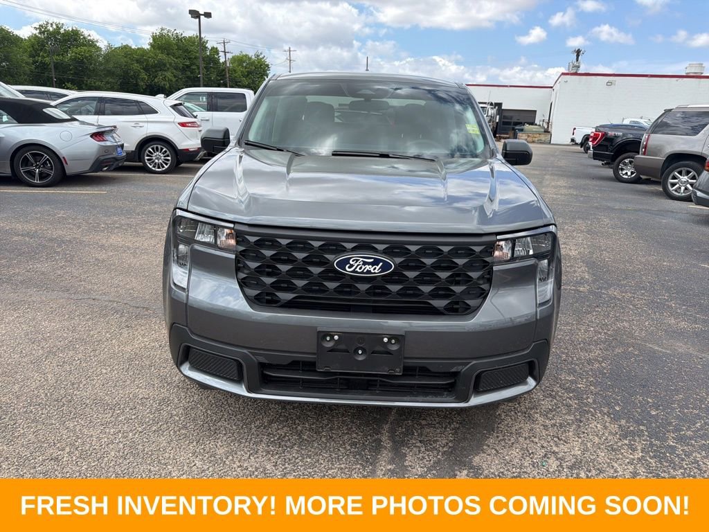 Used 2025 Ford Maverick XLT image 2